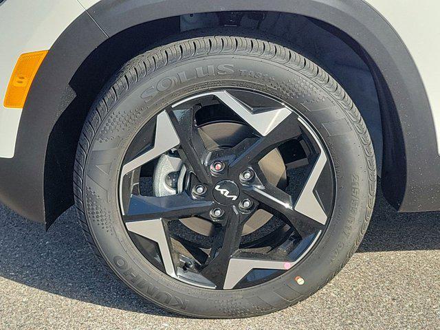 new 2025 Kia Seltos car, priced at $25,812