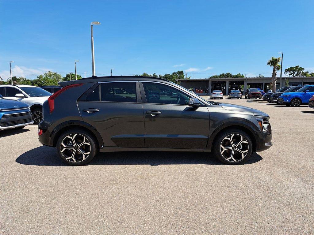 new 2025 Kia Niro car, priced at $29,077