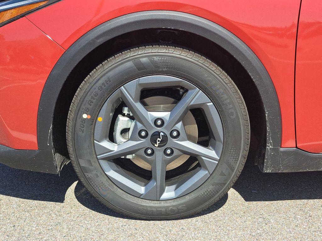 new 2025 Kia K4 car, priced at $23,227