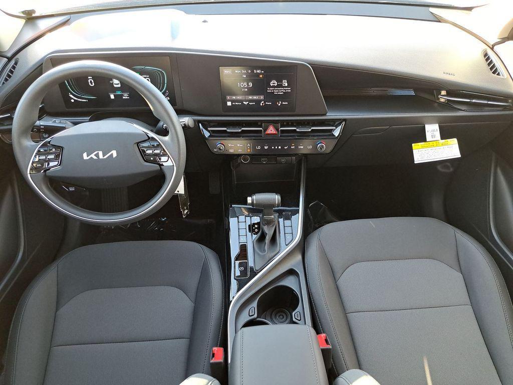 used 2025 Kia Niro car, priced at $25,462