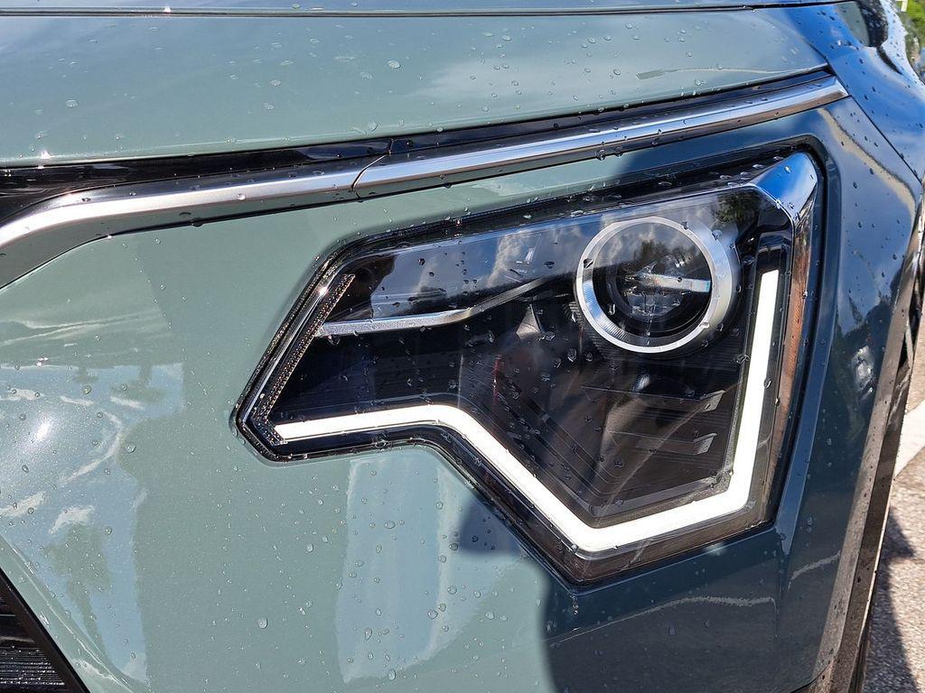 new 2025 Kia Niro car, priced at $28,772