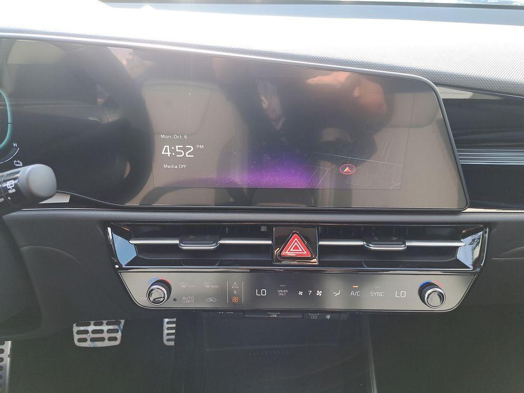 new 2025 Kia Niro car, priced at $28,772