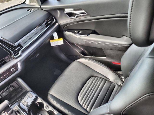new 2025 Kia Sportage car, priced at $35,178
