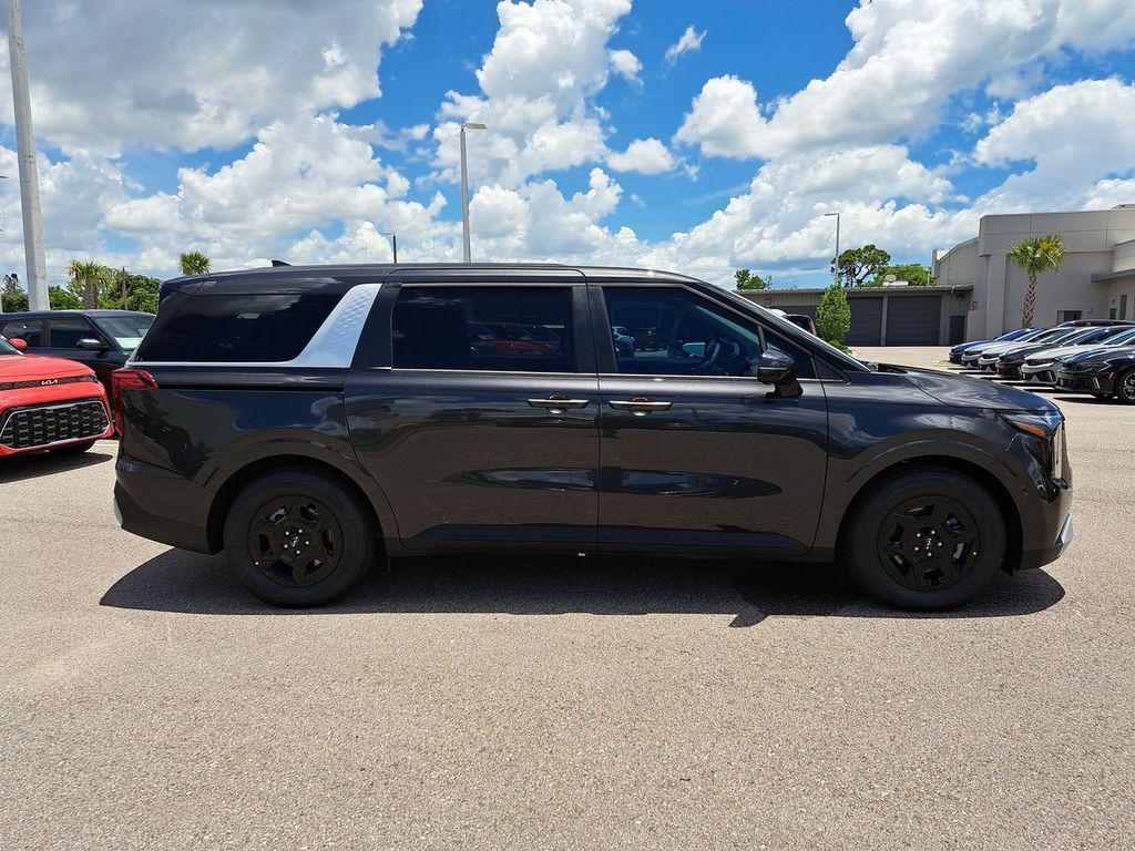 new 2026 Kia Carnival car, priced at $37,916