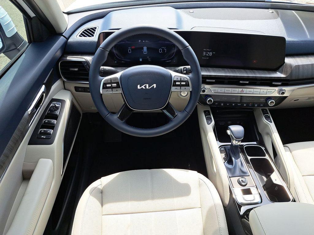 new 2025 Kia Telluride car, priced at $43,049