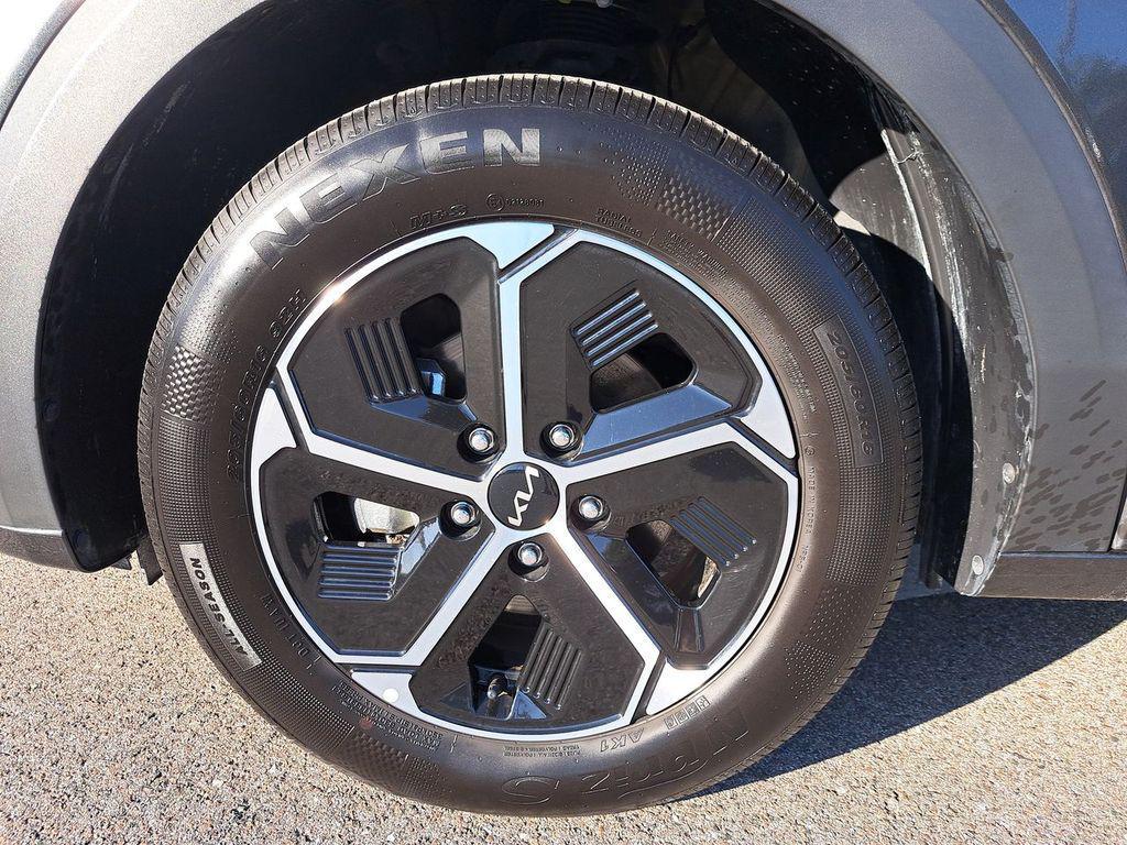 used 2025 Kia Niro car, priced at $23,907