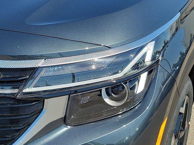 new 2025 Kia Seltos car, priced at $27,203