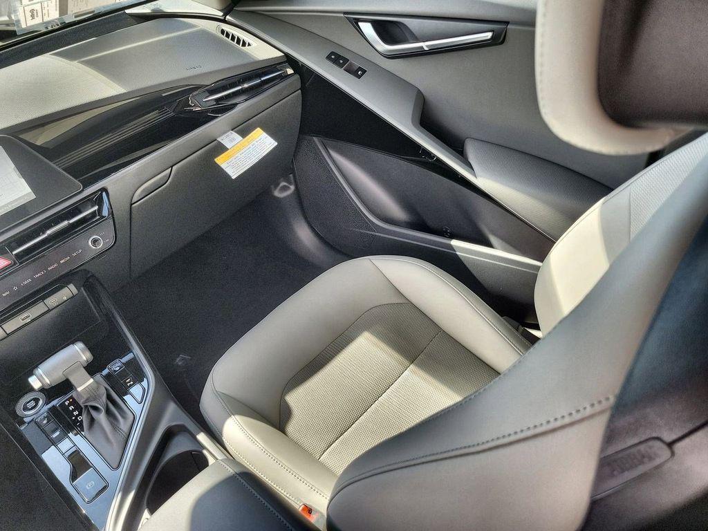 new 2025 Kia Niro car, priced at $27,486
