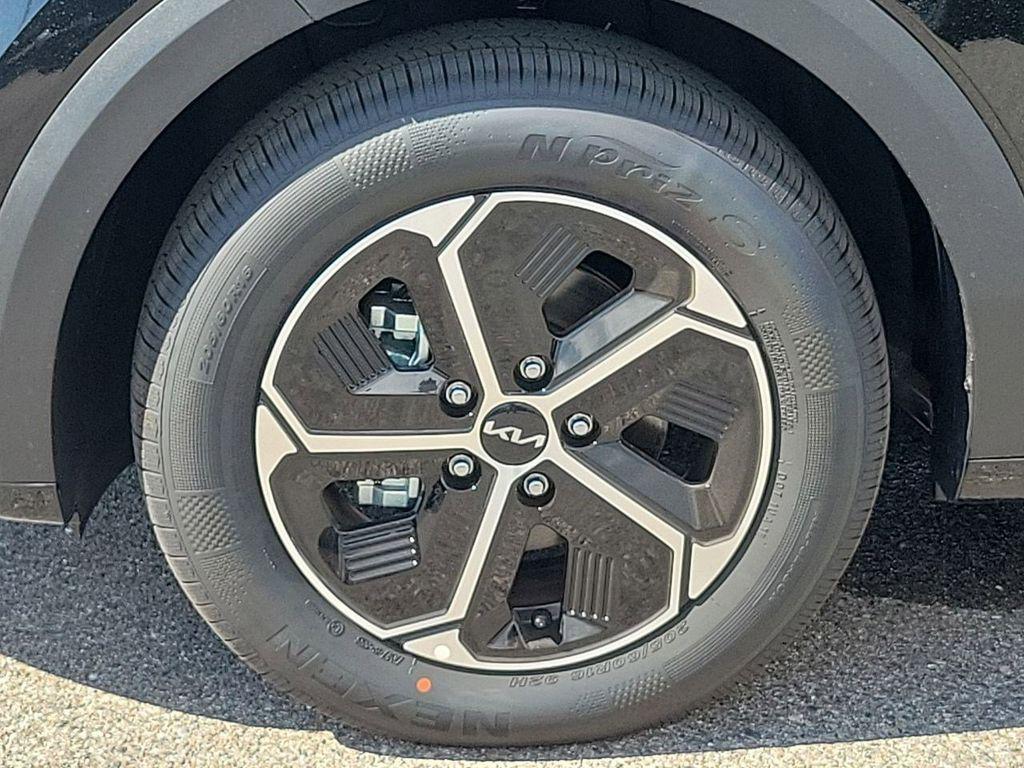 new 2025 Kia Niro car, priced at $27,486
