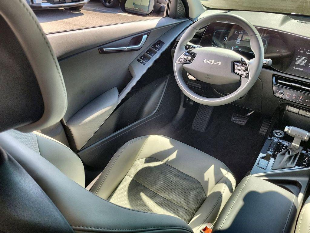 new 2025 Kia Niro car, priced at $27,486