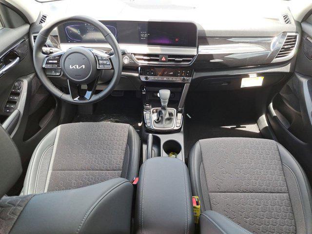new 2025 Kia Seltos car, priced at $24,562