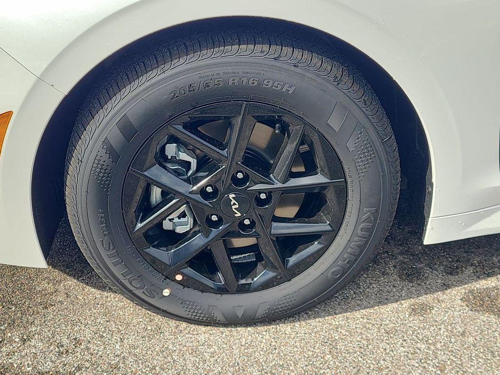 new 2026 Kia K5 car, priced at $27,860