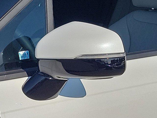 new 2025 Kia Carnival Hybrid car, priced at $43,472