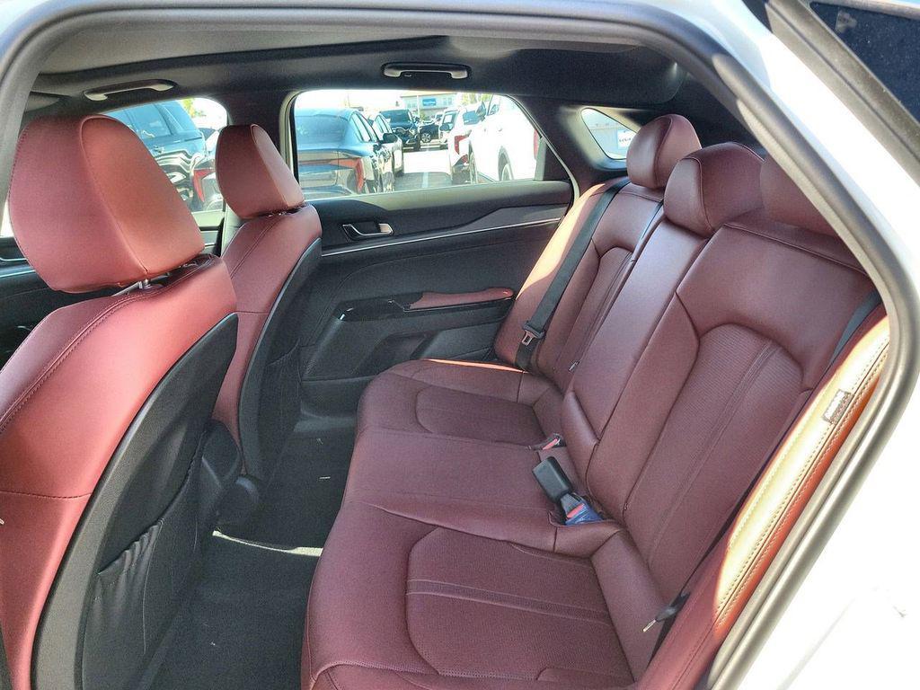 new 2025 Kia K5 car, priced at $28,576