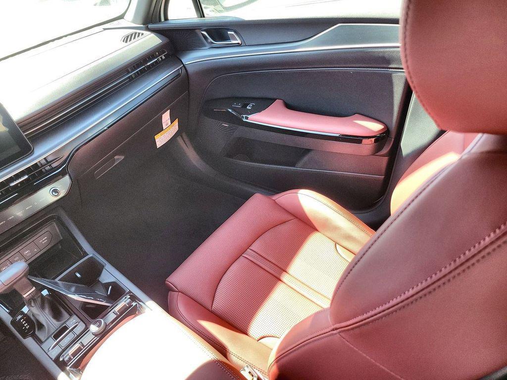new 2025 Kia K5 car, priced at $28,576