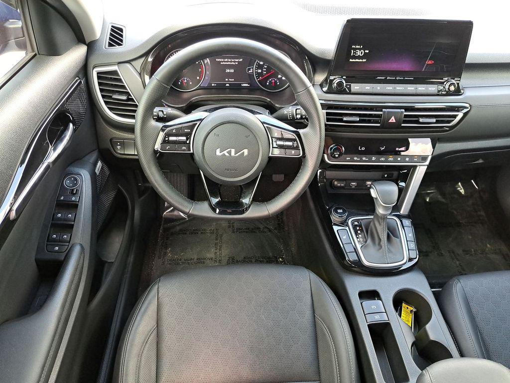 used 2023 Kia Seltos car, priced at $21,097