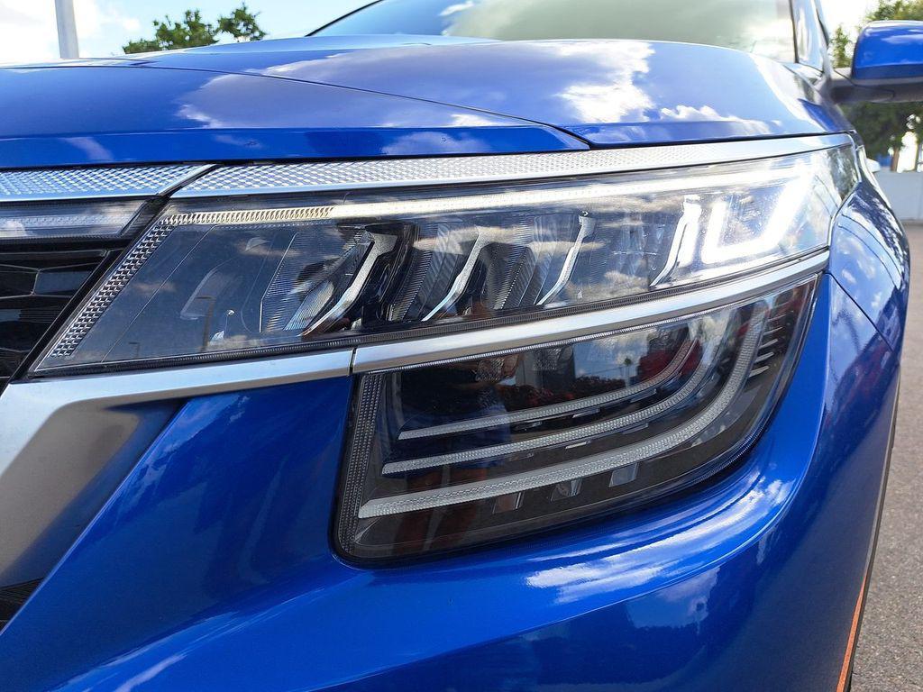 used 2023 Kia Seltos car, priced at $21,097