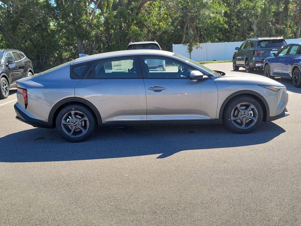 new 2025 Kia K4 car, priced at $23,175
