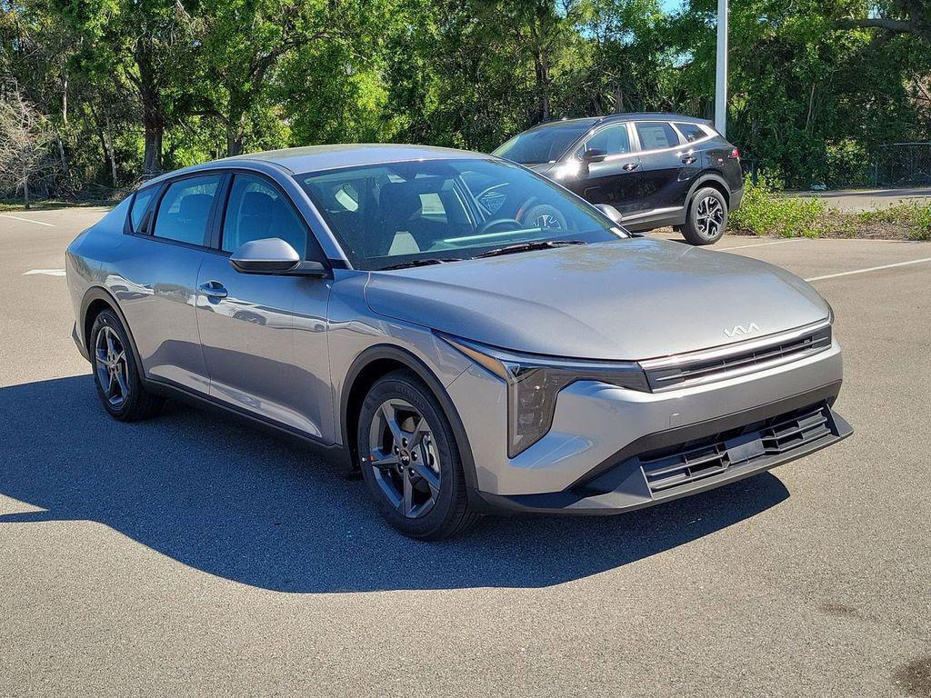 new 2025 Kia K4 car, priced at $23,175