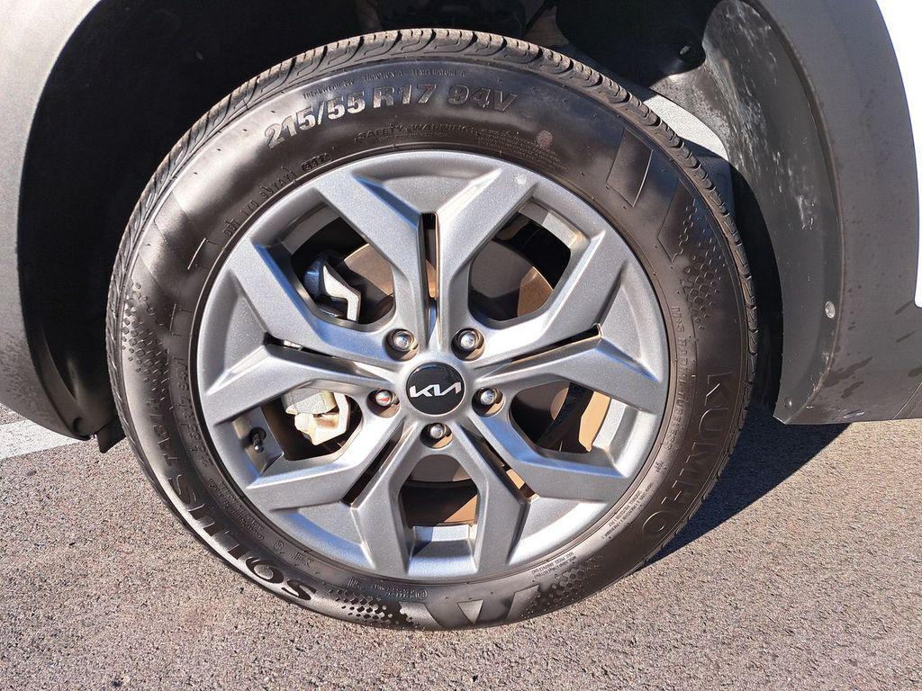 used 2025 Kia Seltos car, priced at $22,423