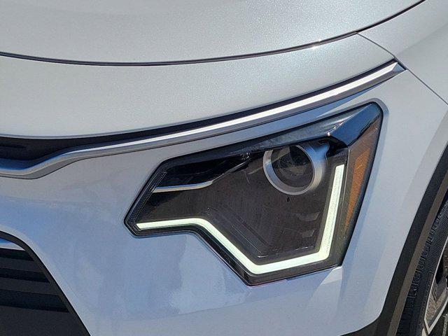 new 2025 Kia Niro car, priced at $30,735