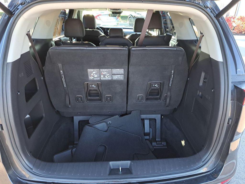 used 2024 Kia Carnival car, priced at $31,496