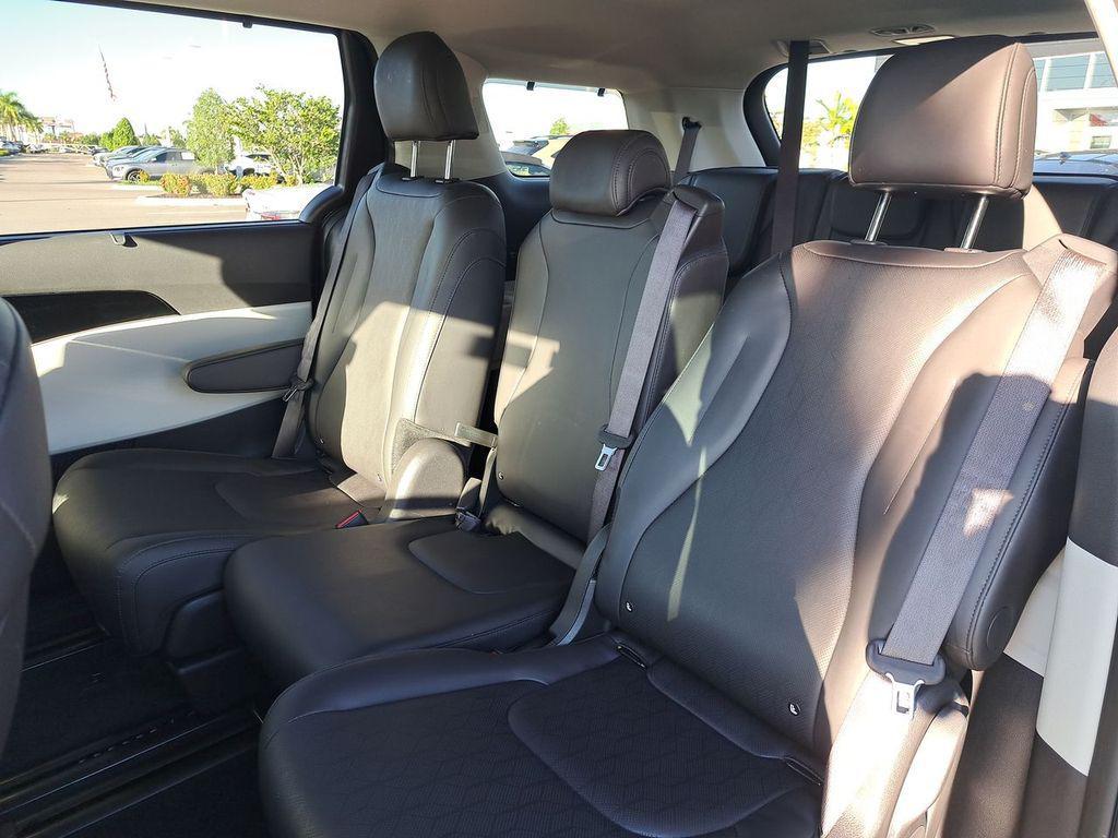 used 2024 Kia Carnival car, priced at $31,496