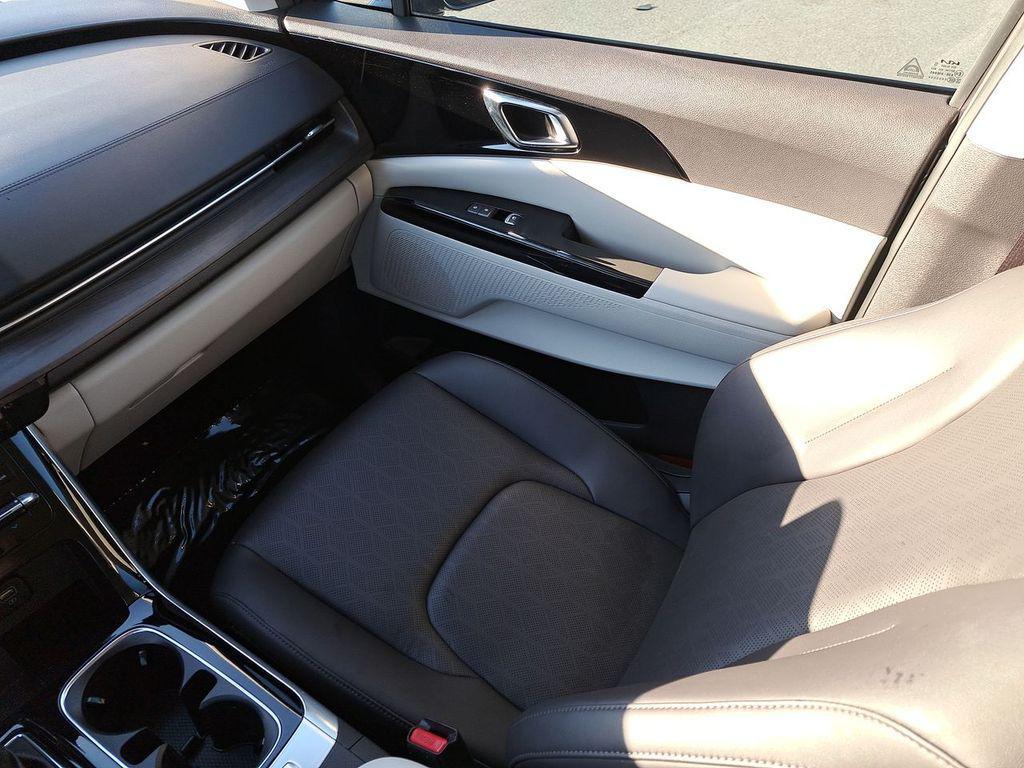 used 2024 Kia Carnival car, priced at $31,496