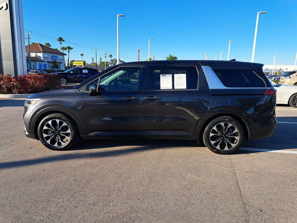 used 2024 Kia Carnival car, priced at $31,496