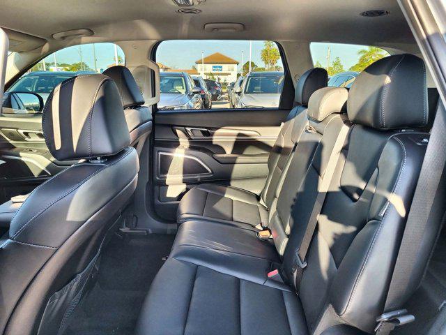 new 2025 Kia Telluride car, priced at $36,128