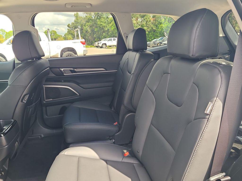 new 2025 Kia Telluride car, priced at $37,917