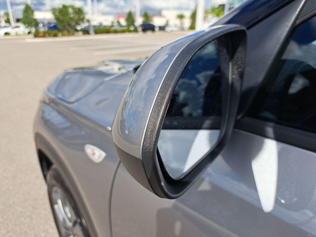 used 2025 Kia Seltos car, priced at $21,024