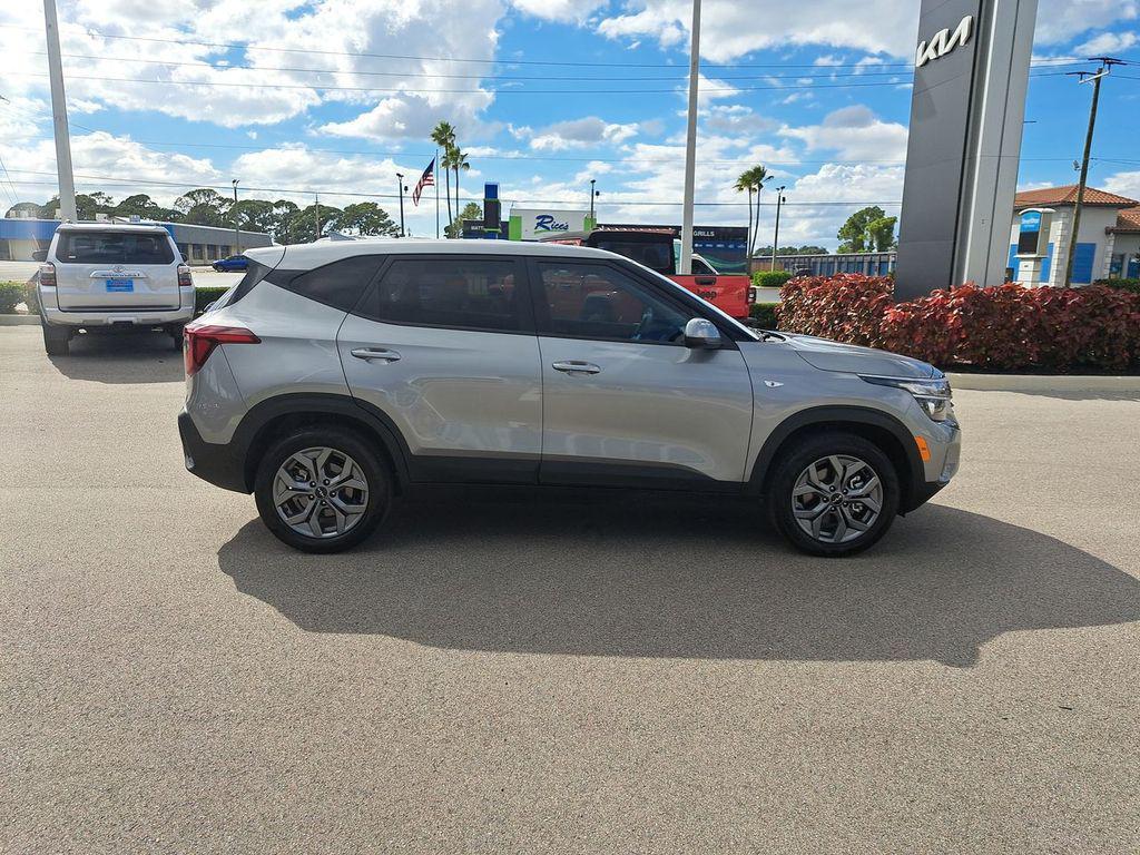 used 2025 Kia Seltos car, priced at $21,024