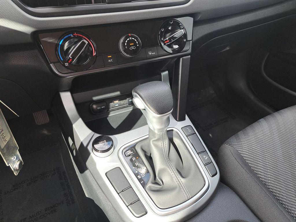 used 2025 Kia Seltos car, priced at $21,024