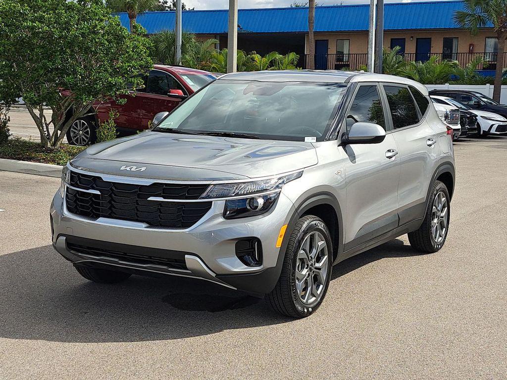 used 2025 Kia Seltos car, priced at $21,024