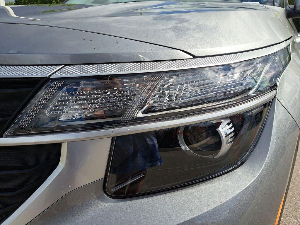 used 2025 Kia Seltos car, priced at $21,024