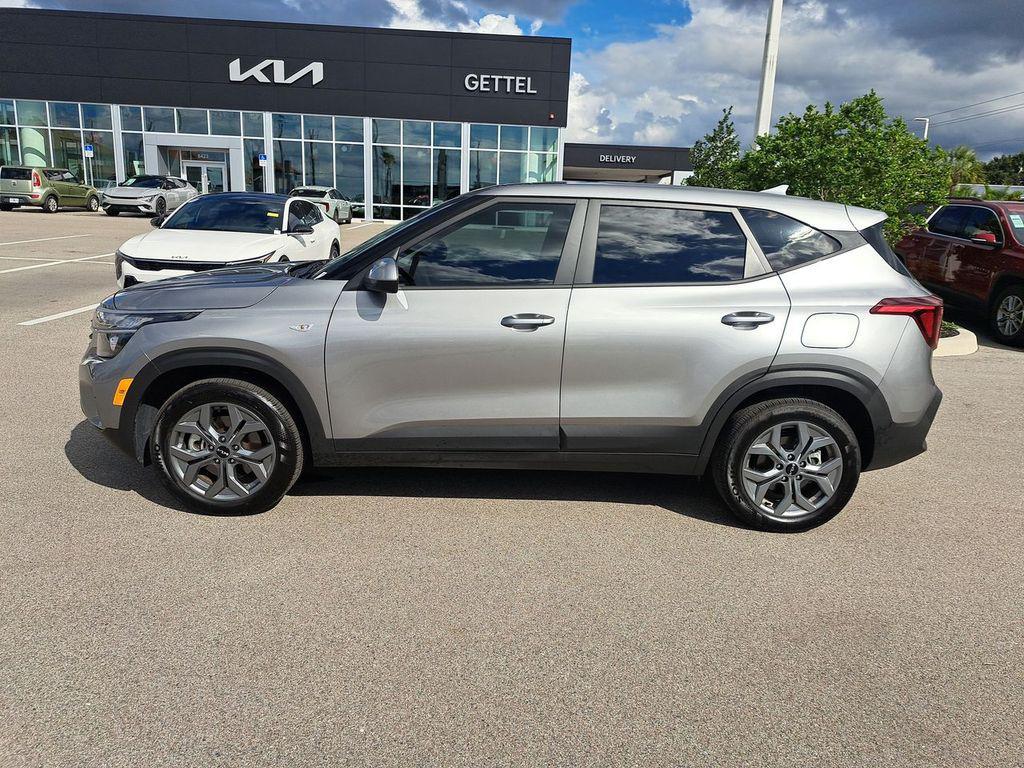 used 2025 Kia Seltos car, priced at $21,024