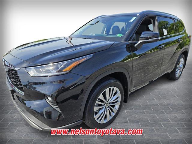 new 2025 Toyota Highlander Hybrid car, priced at $55,803