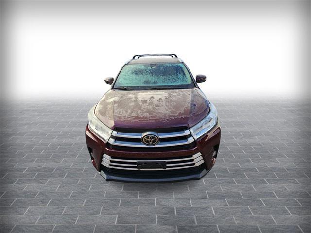 used 2017 Toyota Highlander car