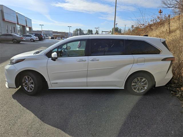 used 2021 Toyota Sienna car