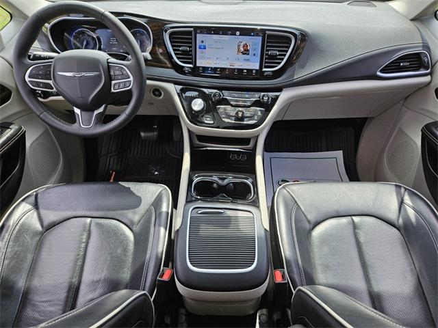 used 2023 Chrysler Pacifica car, priced at $30,991