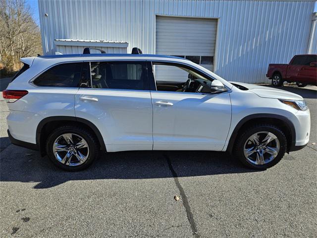 used 2019 Toyota Highlander car, priced at $32,991