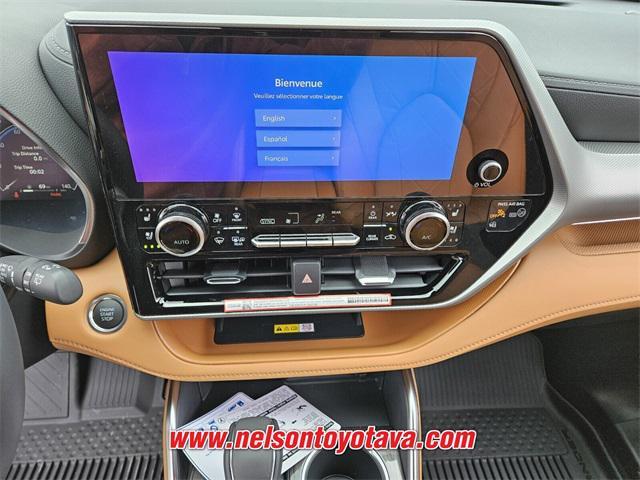 new 2025 Toyota Highlander car, priced at $55,357