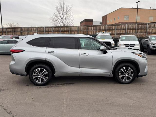 used 2021 Toyota Highlander car, priced at $25,900