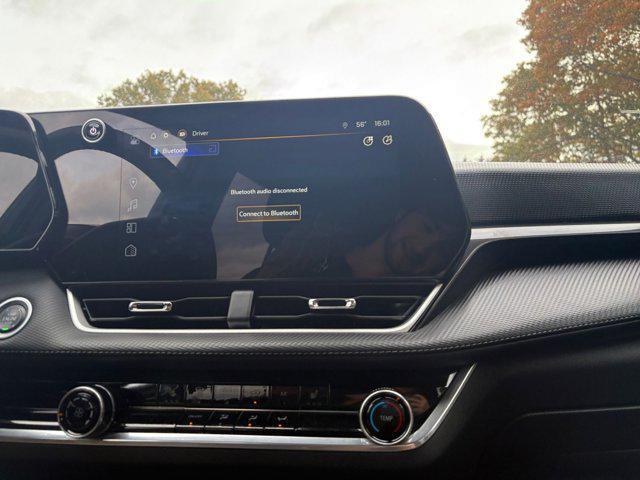 used 2025 Chevrolet Equinox car, priced at $23,116