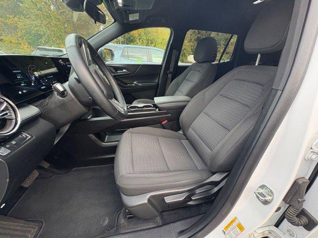 used 2025 Chevrolet Equinox car, priced at $23,116