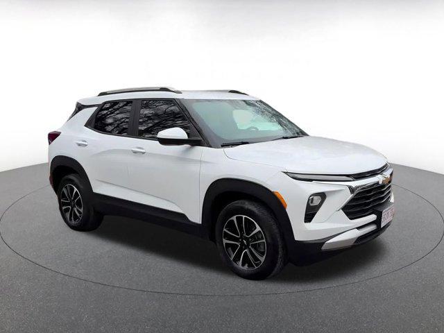 used 2025 Chevrolet TrailBlazer car, priced at $22,900