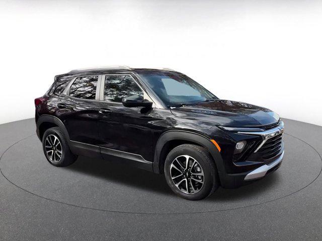 used 2025 Chevrolet TrailBlazer car, priced at $21,645