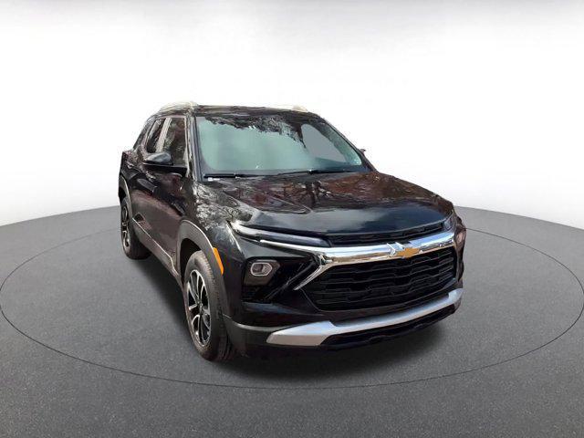 used 2025 Chevrolet TrailBlazer car, priced at $21,645