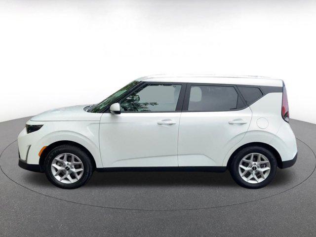 used 2024 Kia Soul car, priced at $19,394